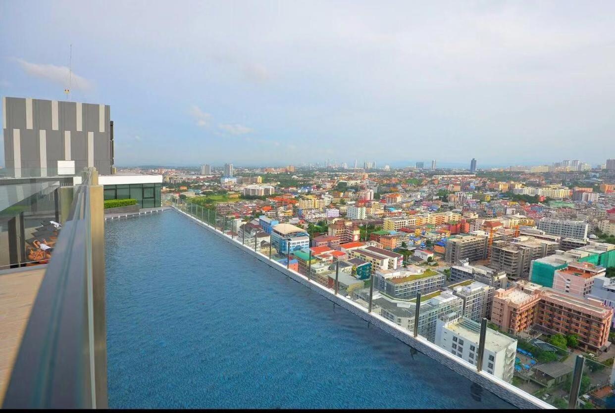 The Base Central Pattaya Seaview Экстерьер фото